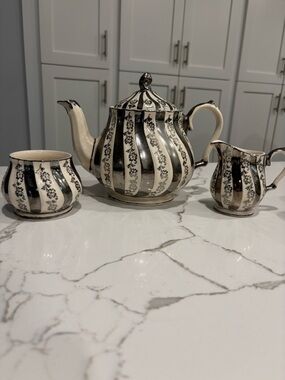 Sadler England Striped Silver and Cream Teapot Set